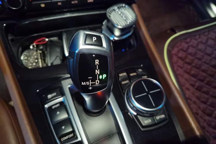 Used BMW 5 Series GT 2013 535i Leading Model Gear Lever