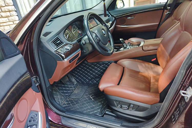 Used BMW 5 Series GT 2013 535i Luxury Edition Left Front Seat