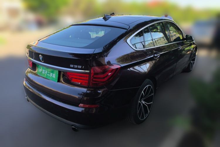 Used BMW 5 Series GT 2013 535i Leading Model Rear Right 45 Deg