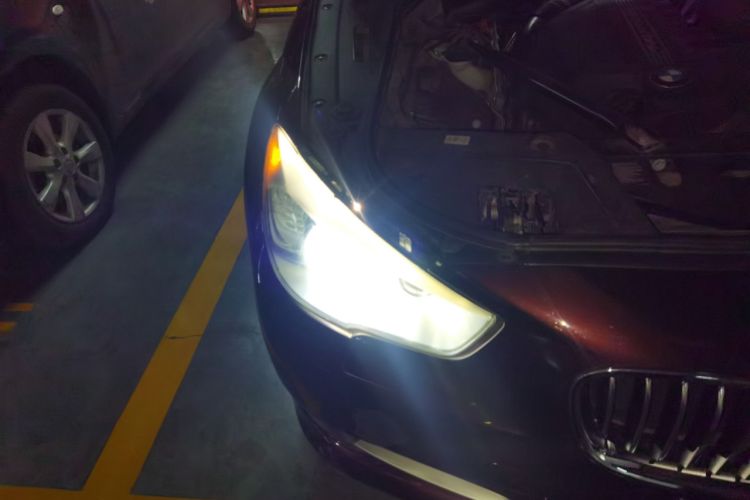 Used BMW 5 Series GT 2013 535i Leading Model Right Front Headlight