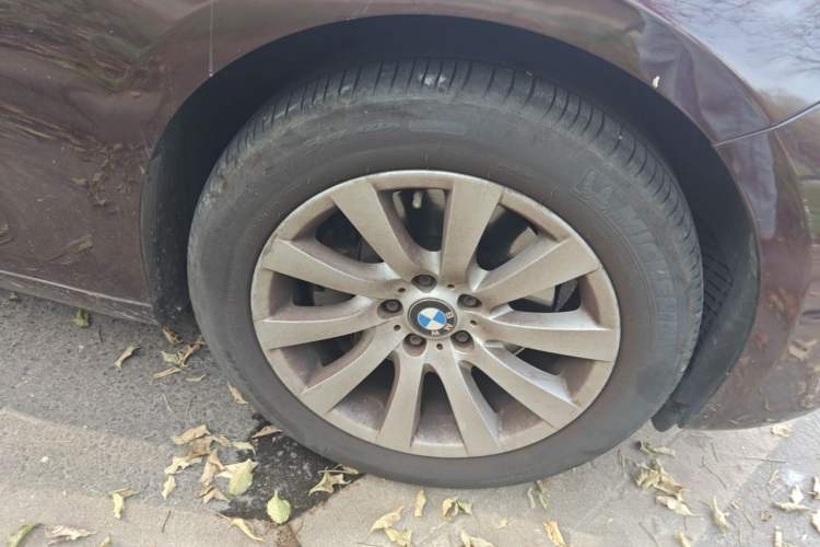 Used BMW 5 Series GT 2013 535i Leading Model Right Front Wheel Hub