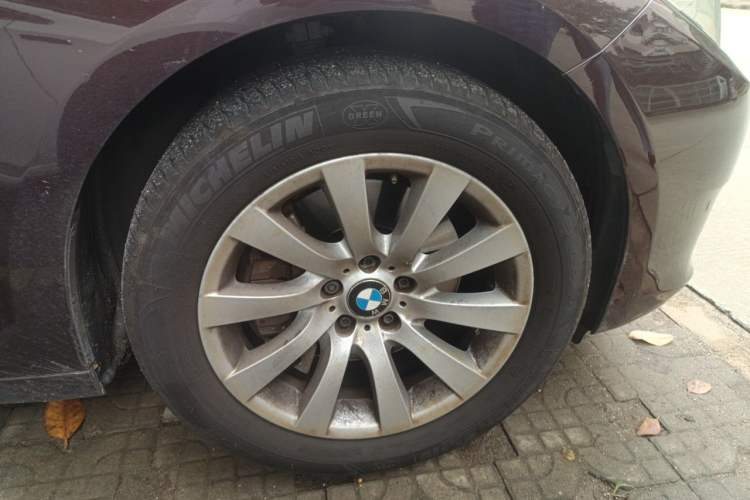 Used BMW 5 Series GT 2013 535i Elegant Edition Right Front Wheel Hub