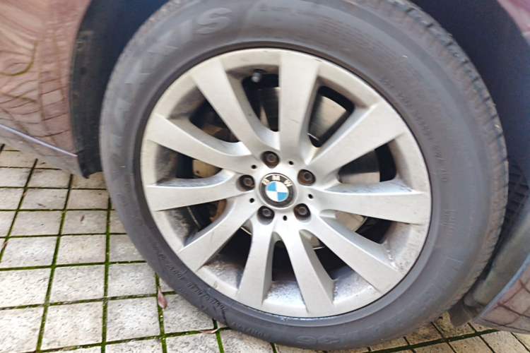 Used BMW 5 Series GT 2013 535i Luxury Edition Right Front Wheel Hub