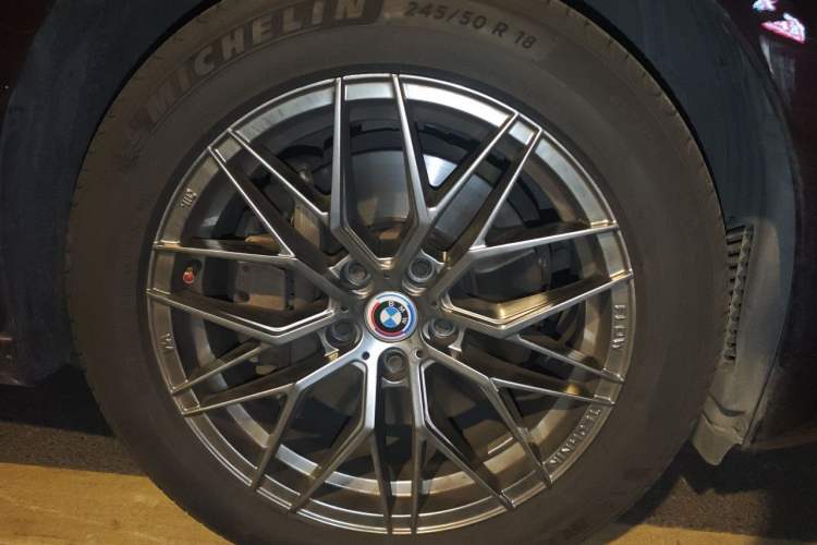 Used BMW 5 Series GT 2013 535i Elegant Edition Right Front Wheel Hub