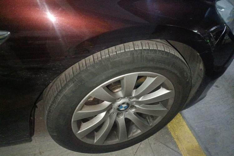 Used BMW 5 Series GT 2013 535i Leading Model Right Front Wheel Hub