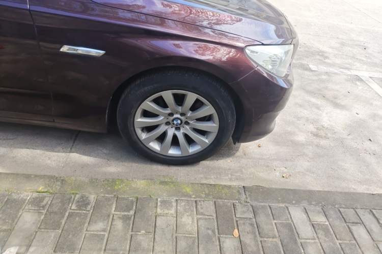 Used BMW 5 Series GT 2013 535i Elegant Edition Right Front Wheel Hub