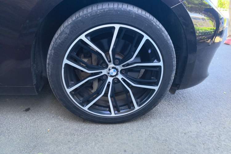 Used BMW 5 Series GT 2013 535i Leading Model Right Front Wheel Hub