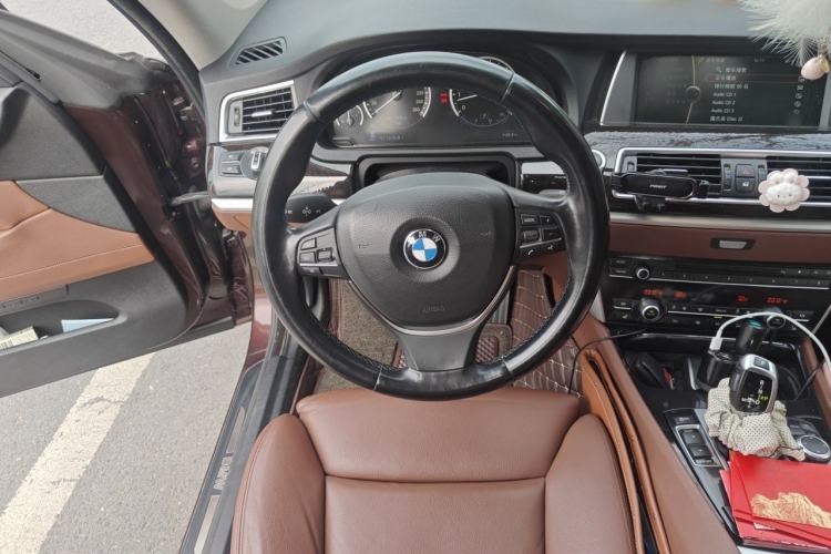 Used BMW 5 Series GT 2013 535i Leading Model Steering Wheel