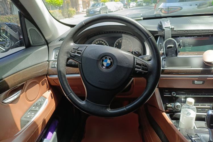 Used BMW 5 Series GT 2013 535i Elegant Edition Steering Wheel