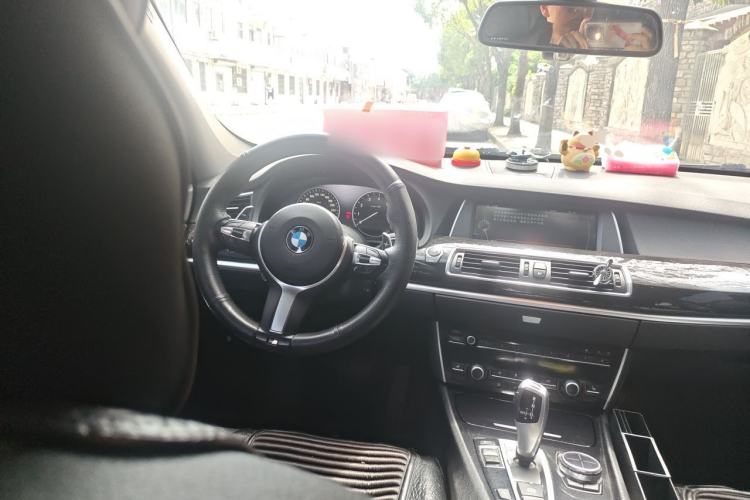 Used BMW 5 Series GT 2013 535i Elegant Edition Steering Wheel