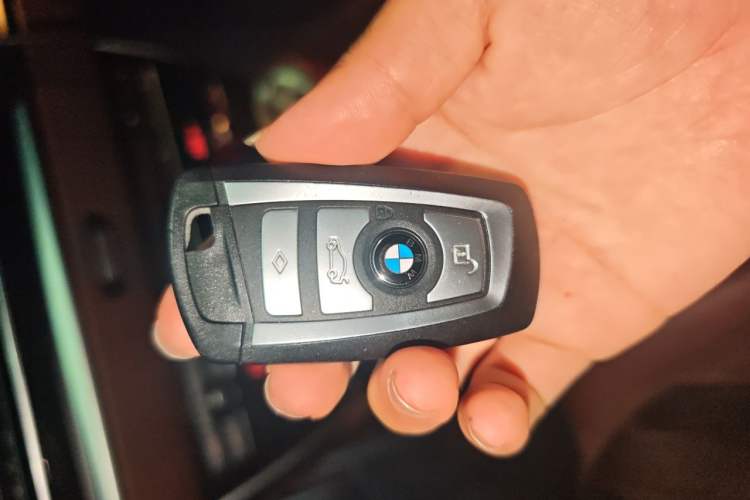 Used BMW 5 Series GT 2013 535i Elegant Edition Vehicle Key