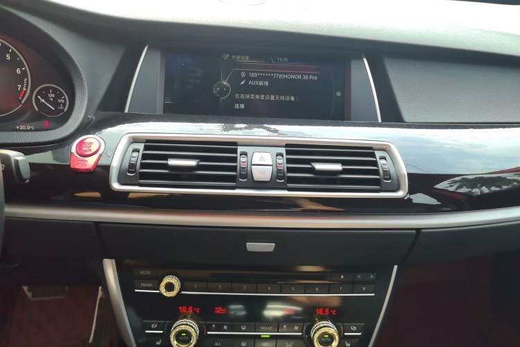 Used BMW 5 Series GT 2013 535i xDrive Luxury Edition Audio And AC Panel