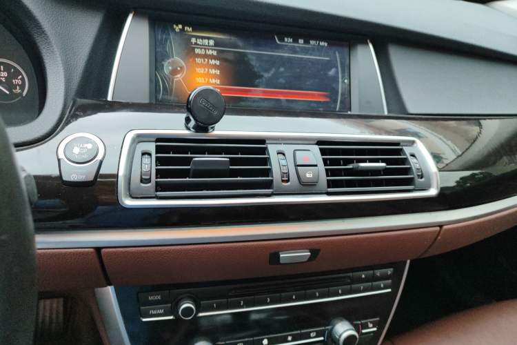 Used BMW 5 Series GT 2013 535i Elegant Edition Audio And AC Panel