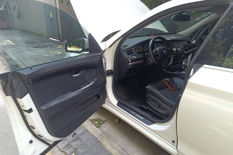 Used BMW 5 Series GT 2013 535i Leading Model Driver Seat