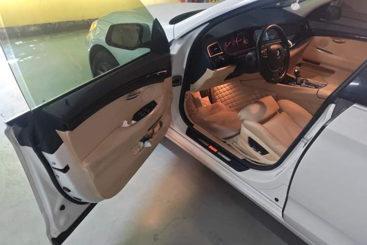 Used BMW 5 Series GT 2013 535i Leading Model Driver Seat