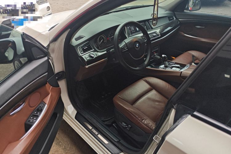 Used BMW 5 Series GT 2013 535i Elegant Edition Driver Seat