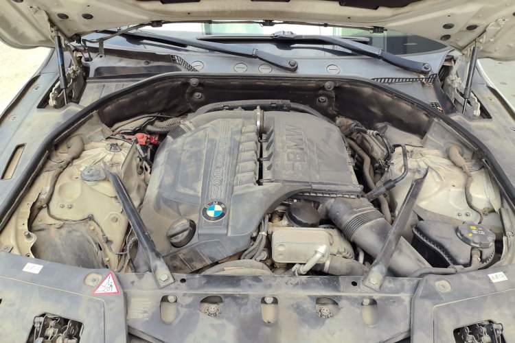 Used BMW 5 Series GT 2013 535i xDrive Luxury Edition Engine Bay