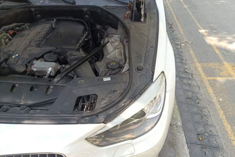Used BMW 5 Series GT 2013 535i Leading Model Engine Bay Left