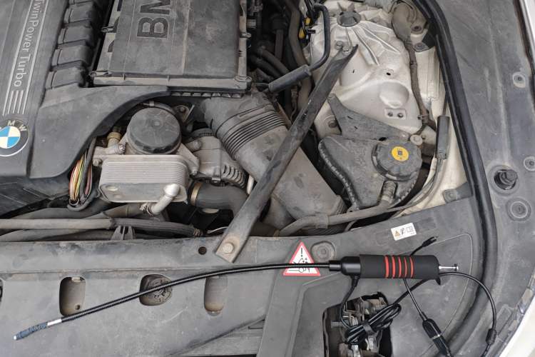 Used BMW 5 Series GT 2013 535i Elegant Edition Engine Bay Left