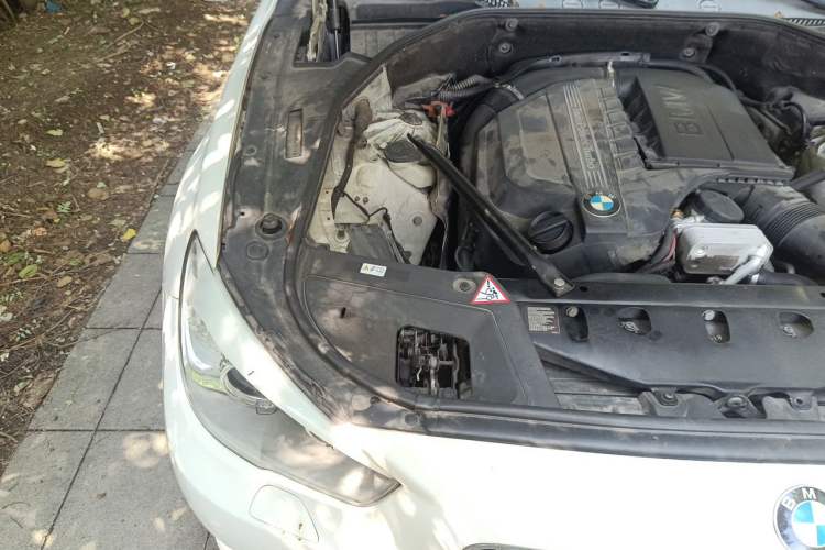 Used BMW 5 Series GT 2013 535i Leading Model Engine Bay Right