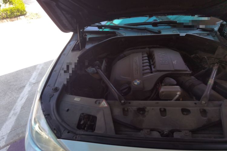 Used BMW 5 Series GT 2013 535i Elegant Edition Engine Bay Right