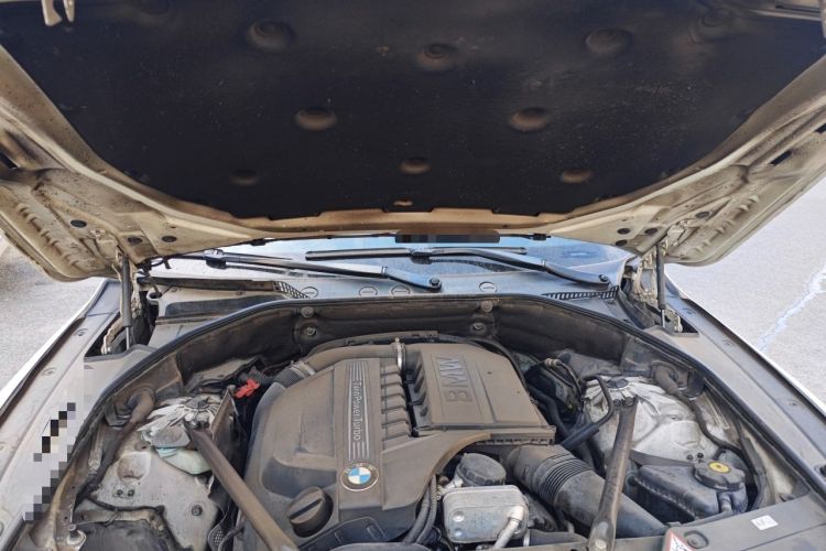 Used BMW 5 Series GT 2013 535i Elegant Edition Engine Bay