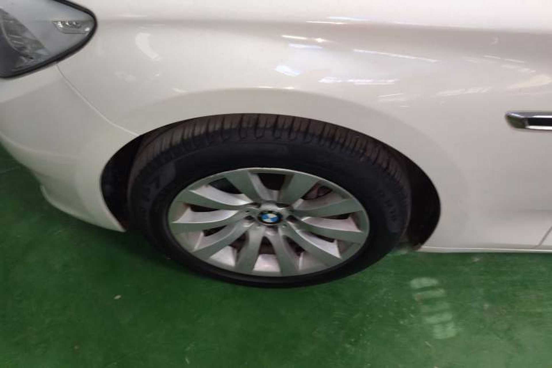 Used BMW 5 Series GT 2013 535i Elegant Edition Exterior 4