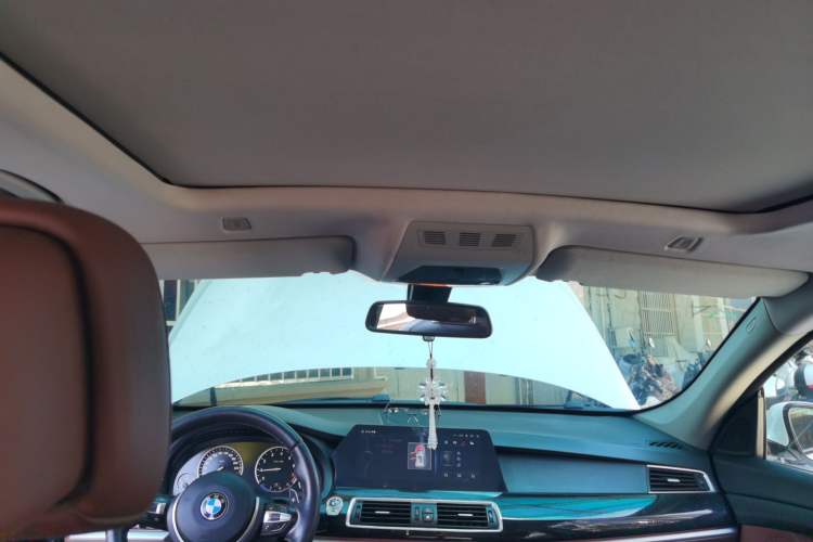 Used BMW 5 Series GT 2013 535i Elegant Edition Headliner