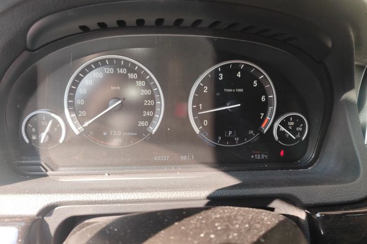 Used BMW 5 Series GT 2013 535i Elegant Edition Instrument Cluster