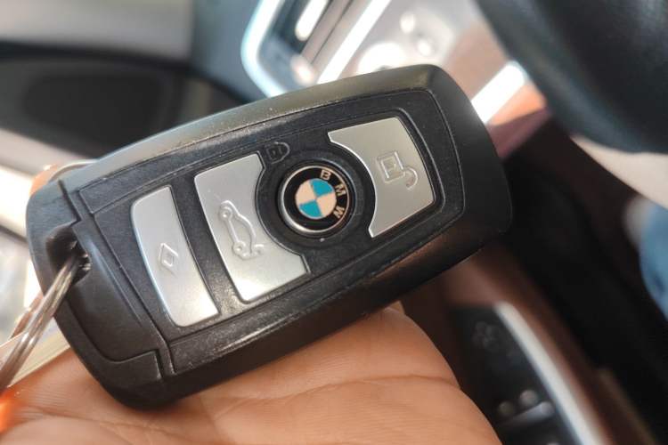 Used BMW 5 Series GT 2013 535i Elegant Edition Interior 1