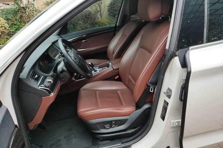 Used BMW 5 Series GT 2013 535i Elegant Edition Left Front Seat