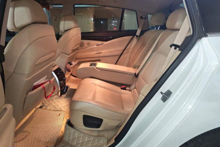 Used BMW 5 Series GT 2013 535i Leading Model Left Rear Seat