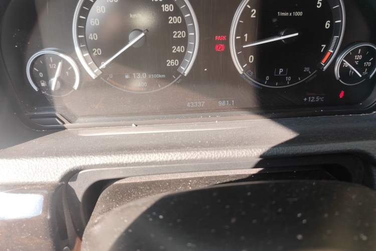 Used BMW 5 Series GT 2013 535i Elegant Edition Odometer Close Up