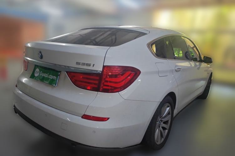 Used BMW 5 Series GT 2013 535i Leading Model Rear Right 45 Deg
