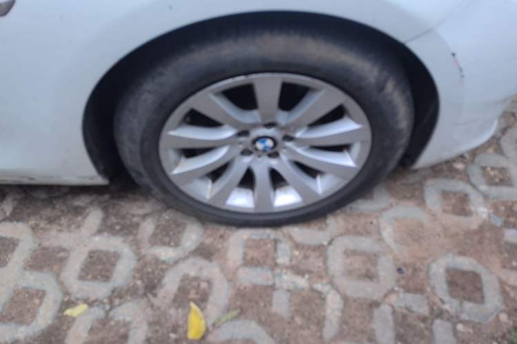 Used BMW 5 Series GT 2013 535i Elegant Edition Right Front Wheel Hub