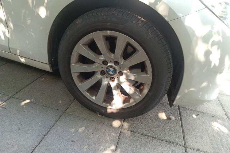 Used BMW 5 Series GT 2013 535i Leading Model Right Front Wheel Hub