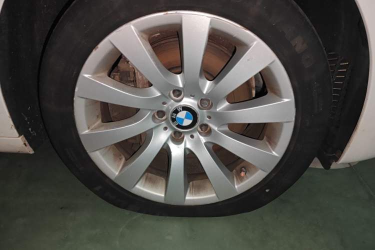 Used BMW 5 Series GT 2013 535i Leading Model Right Front Wheel Hub