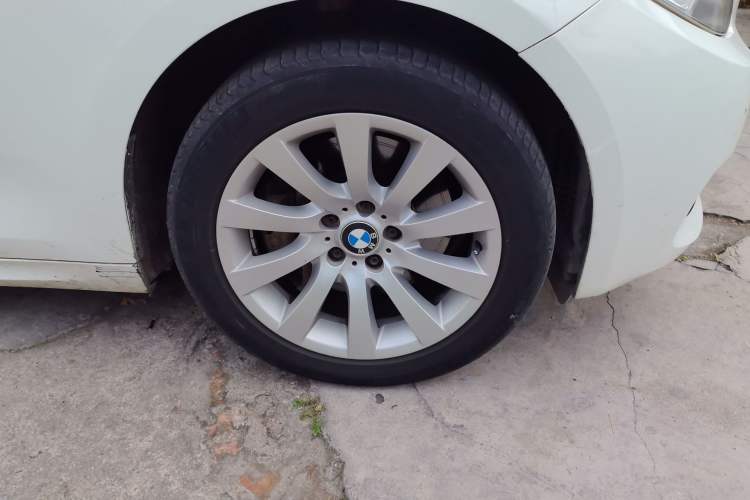 Used BMW 5 Series GT 2013 535i xDrive Luxury Edition Right Front Wheel Hub