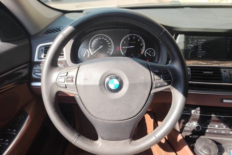 Used BMW 5 Series GT 2013 535i Elegant Edition Steering Wheel