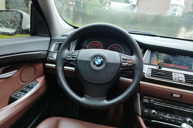 Used BMW 5 Series GT 2013 535i Elegant Edition Steering Wheel