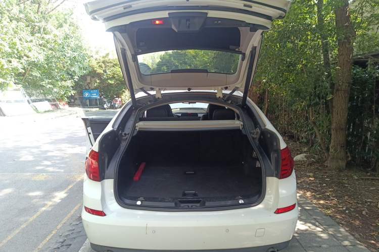 Used BMW 5 Series GT 2013 535i Leading Model Trunk