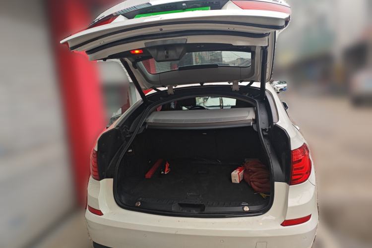 Used BMW 5 Series GT 2013 535i Elegant Edition Trunk