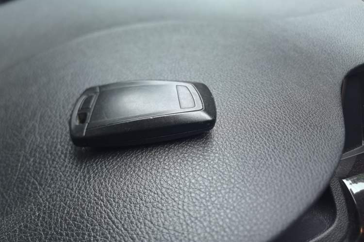 Used BMW 5 Series GT 2013 535i Elegant Edition Vehicle Key