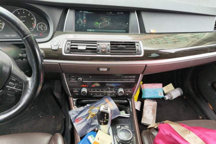 Used BMW 5 Series GT 2014 528i Luxury Edition Audio And AC Panel