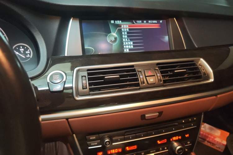 Used BMW 5 Series GT 2014 535i Leading Model Audio And AC Panel
