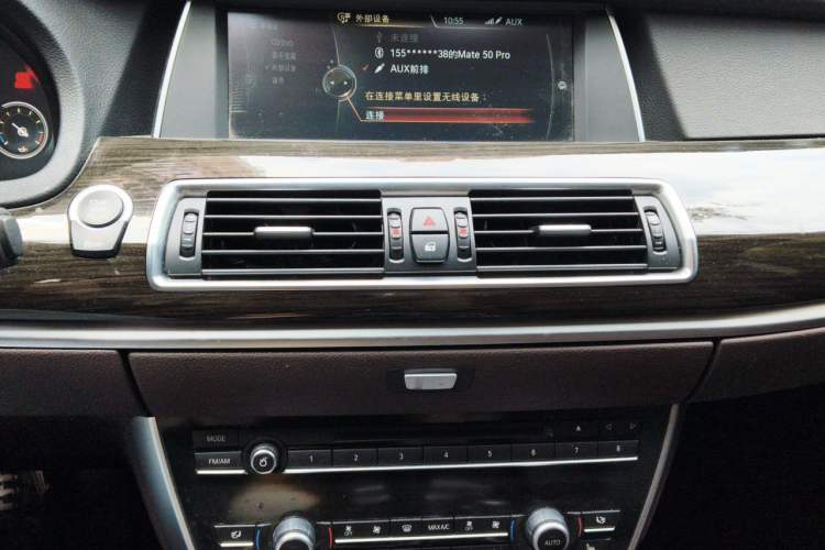 Used BMW 5 Series GT 2014 528i Luxury Edition Audio And AC Panel