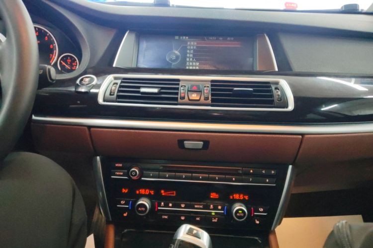 Used BMW 5 Series GT 2014 535i Leading Model Audio And AC Panel