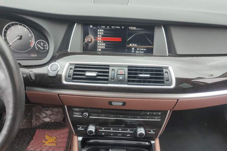 Used BMW 5 Series GT 2014 528i Leading Model Audio And AC Panel