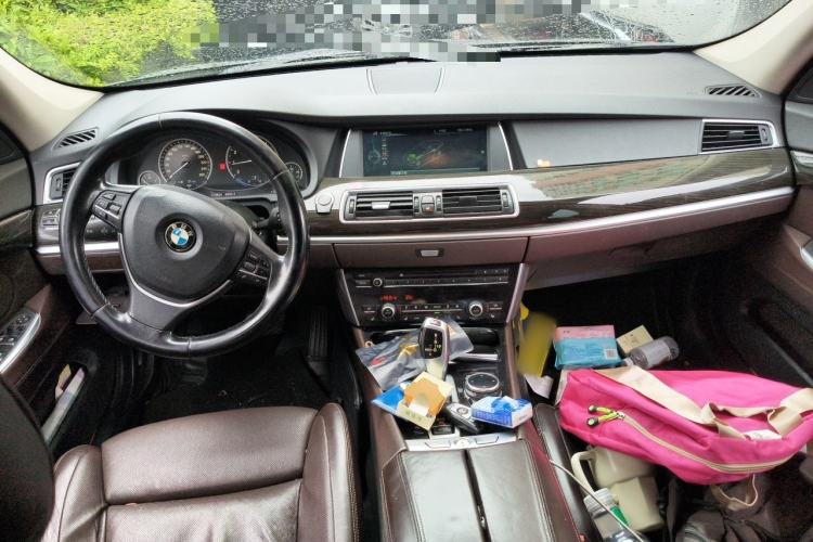 Used BMW 5 Series GT 2014 528i Luxury Edition Center Console