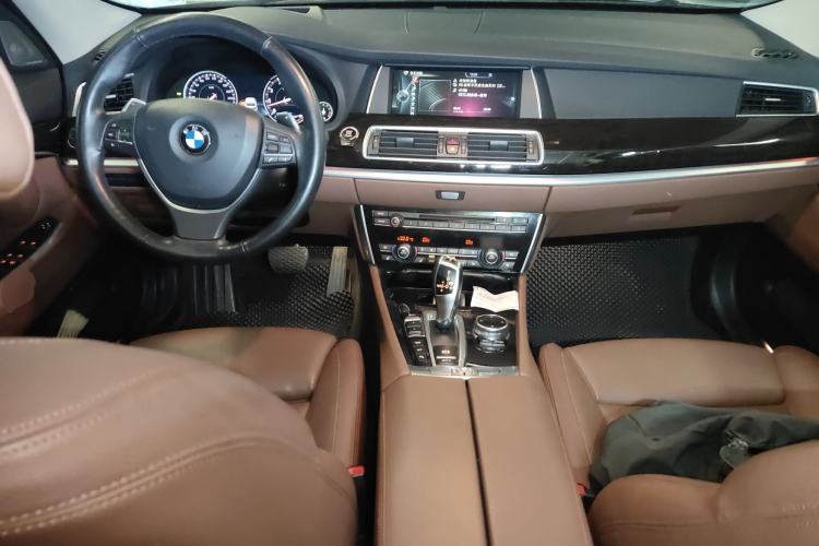 Used BMW 5 Series GT 2014 535i xDrive Center Console
